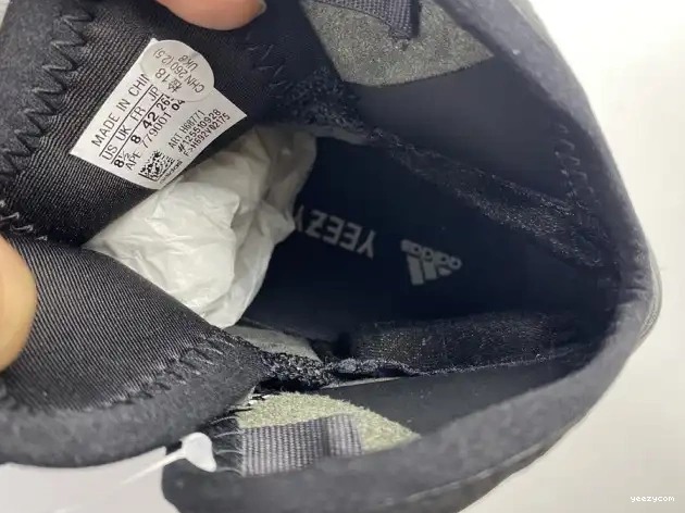 Quantum Barium Yeezy Adidas H68771 0522